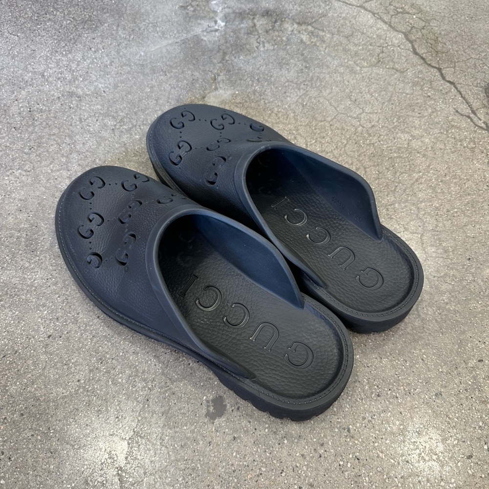 Gucci Slip On Sandal - Picture 2 of 3